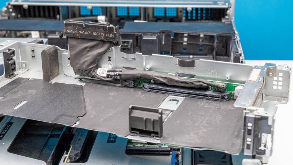Dell-PowerEdge-R770-Empty-Double-Slot-Riser.jpg