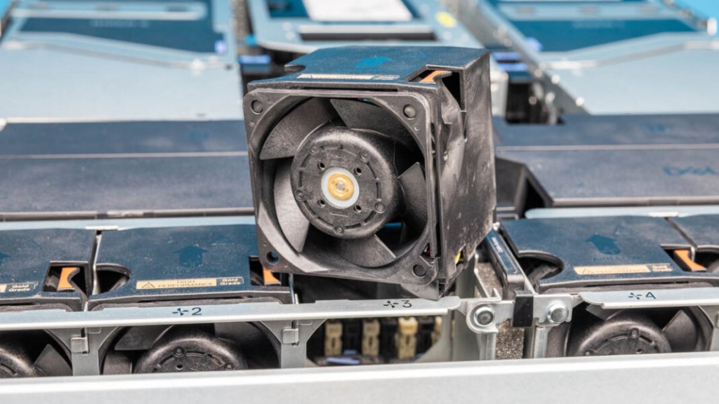 Dell-PowerEdge-R770-Fan-Out-1068x601.jpg
